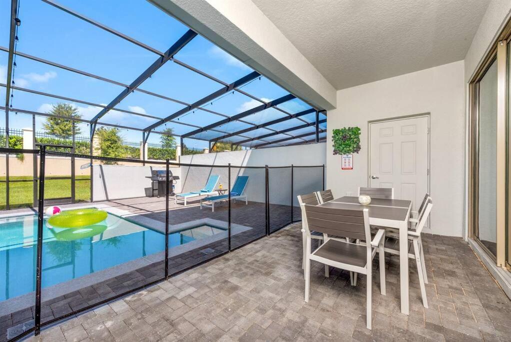 Amazing 5 Bedrooms Home With Pool/Bbq Near Disney Кисими Екстериор снимка